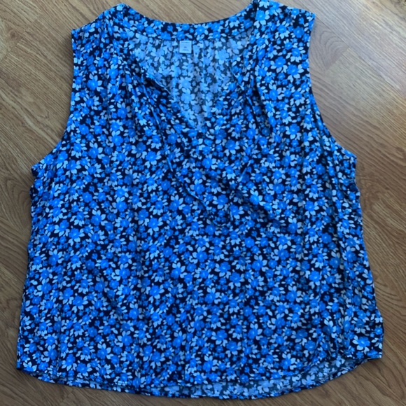 Old Navy Tops - Old navy floral top